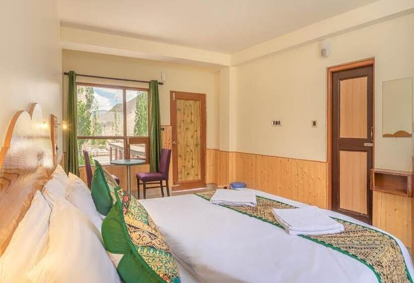 Hotel Echor Mud Huts Tabo, Spiti Valley