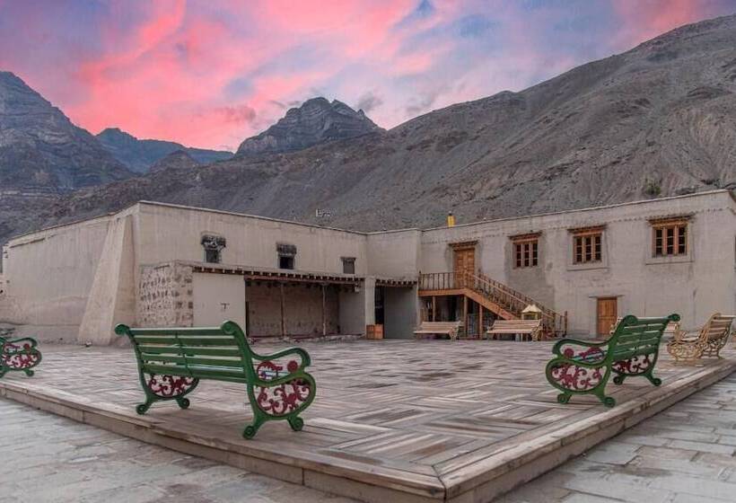 Hotel Echor Mud Huts Tabo, Spiti Valley