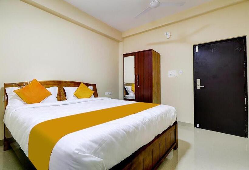 Hotelli Fabexpress Uv Residency 700m From Coimbatore International Airport