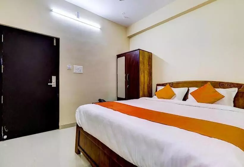 Hotelli Fabexpress Uv Residency   700m From Coimbatore International Airport