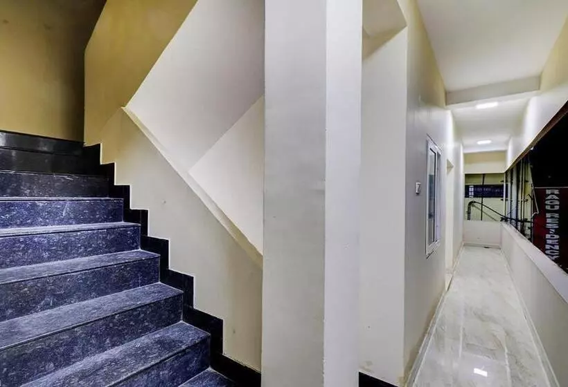 Hotelli Fabexpress Uv Residency   700m From Coimbatore International Airport