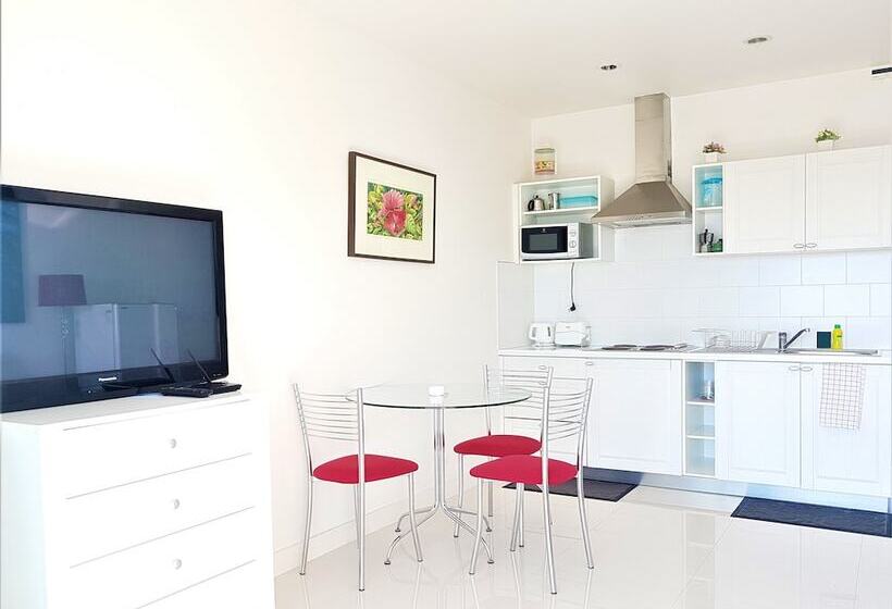 호텔 Kb Apartments 1 Karon Beach By Phr