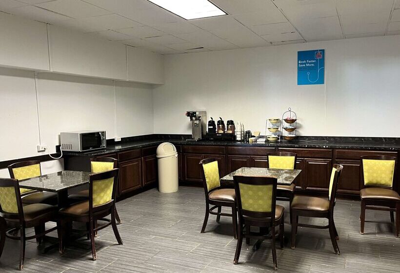 בית מלון כפרי Studio 6 Suites Clarion, Pa