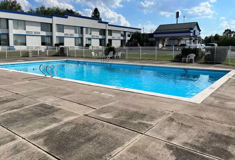 ホテル Studio 6 Suites Clarion, Pa