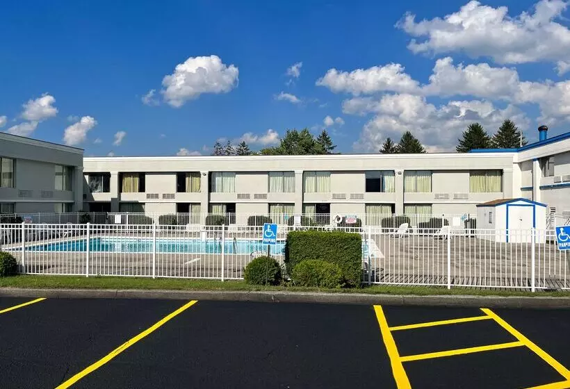 ホテル Studio 6 Suites Clarion, Pa