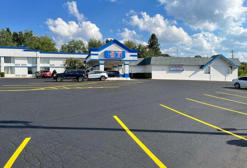 בית מלון כפרי Studio 6 Suites Clarion, Pa