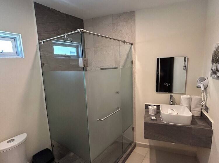 فندق Suites Rubi