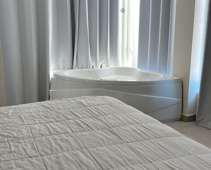 فندق Suites Rubi