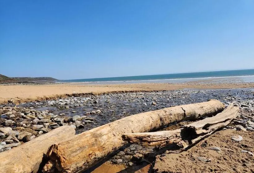 Majatalo Sea View   1 Bed Suite   Port Eynon