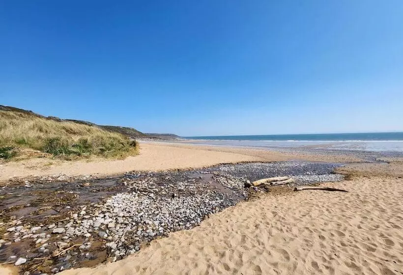 Majatalo Sea View   1 Bed Suite   Port Eynon