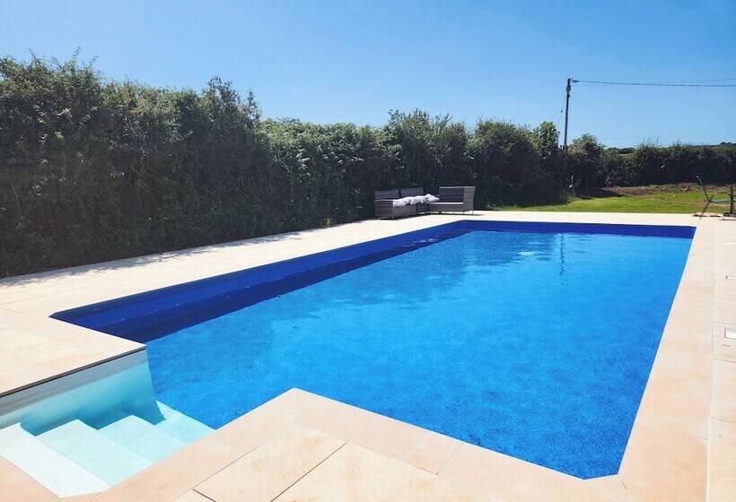 Пансион Sea View   1 Bed Suite   Port Eynon