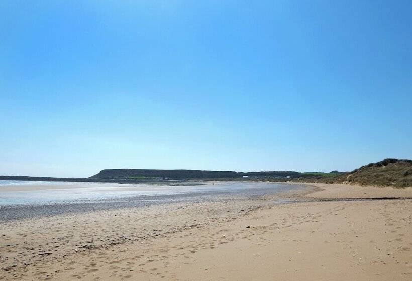 Пансион Sea View   1 Bed Suite   Port Eynon
