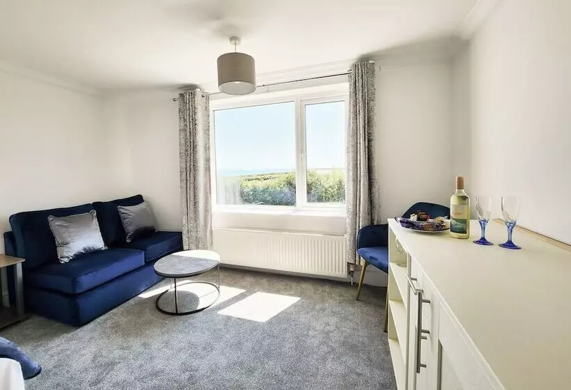 Majatalo Sea View   1 Bed Suite   Port Eynon