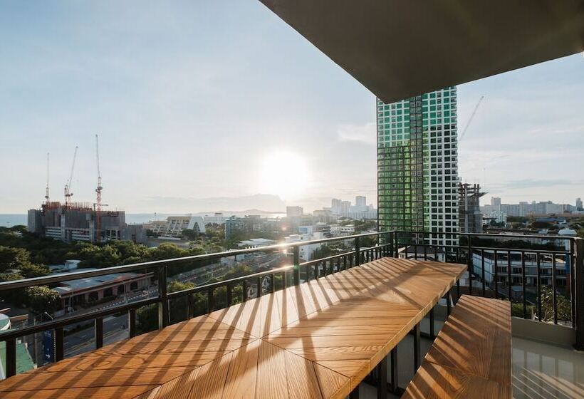 פנסיון The Grand Jomtien By Favstay