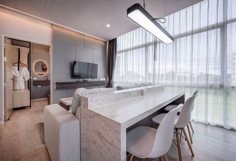 פנסיון The Grand Jomtien By Favstay