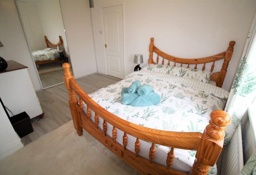住所 Whitley Bay Sleeps 6 Refurbished Throughout