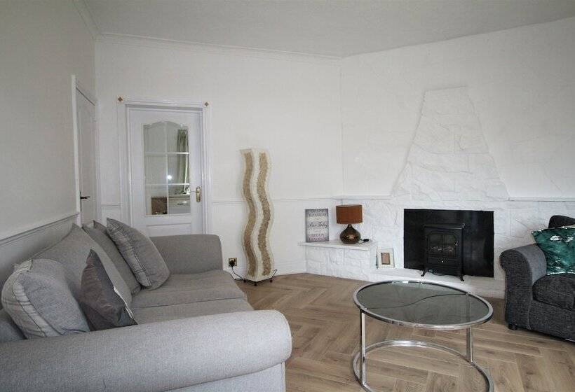 住所 Whitley Bay Sleeps 6 Refurbished Throughout