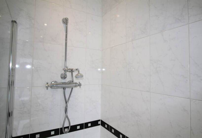 住所 Whitley Bay Sleeps 6 Refurbished Throughout