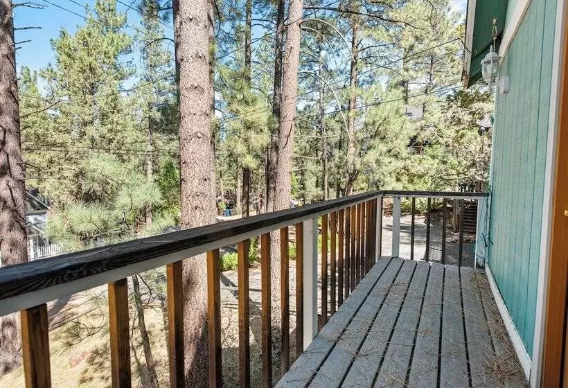 Sugarpaw Cottage