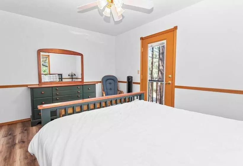 Sugarpaw Cottage