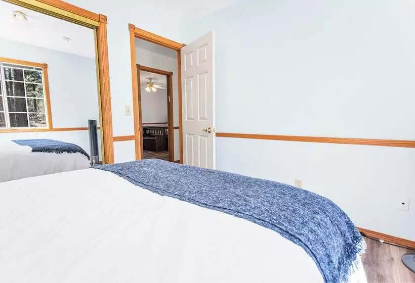 Sugarpaw Cottage