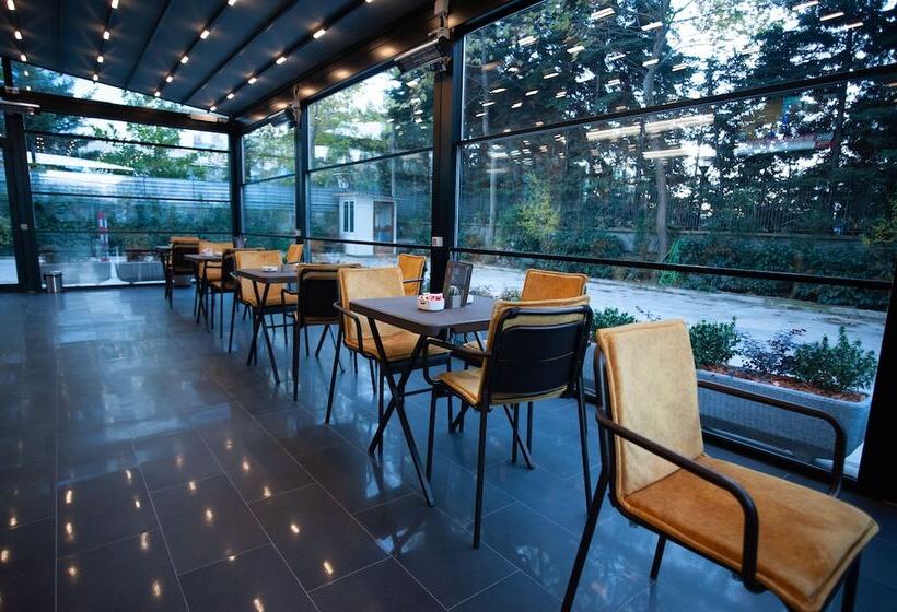 Doanesia Premium Hotel & Spa