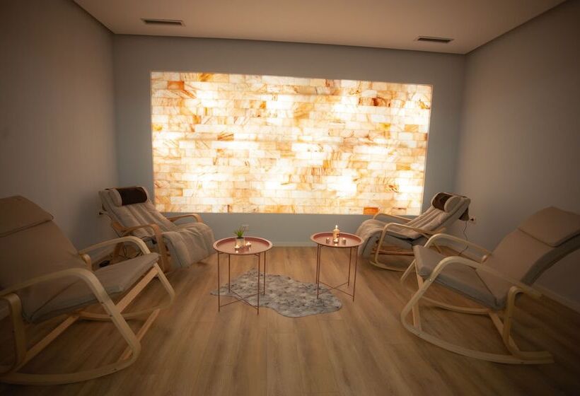 Doanesia Premium Hotel & Spa