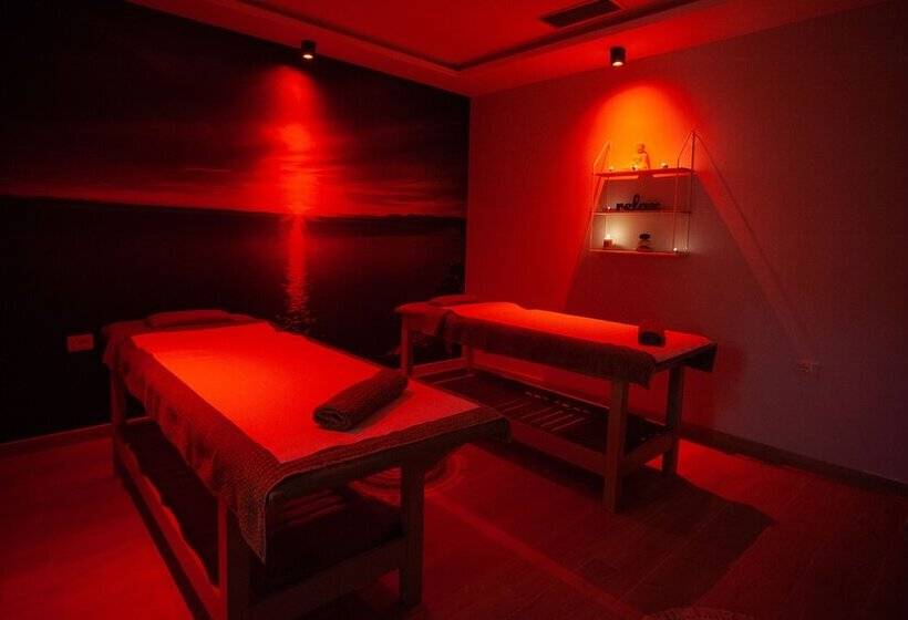 Doanesia Premium Hotel & Spa