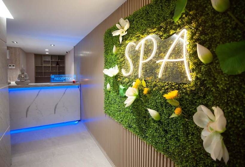 Doanesia Premium Hotel & Spa