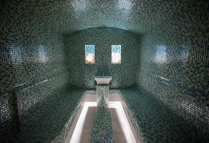 Doanesia Premium Hotel & Spa