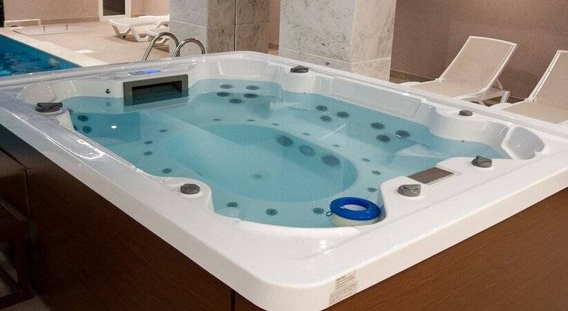 Doanesia Premium Hotel & Spa