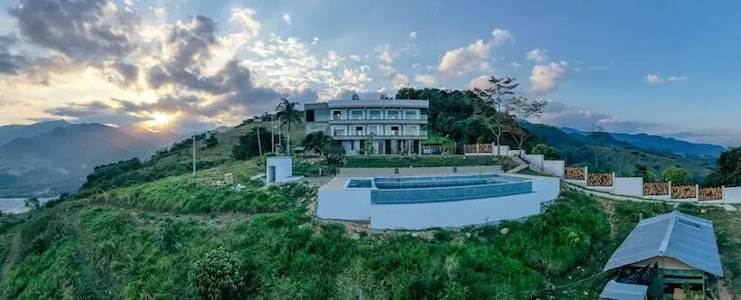 Guayupes Hotel De Aventura