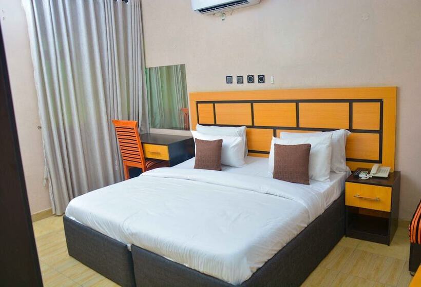 Halatria Hotel & Towers