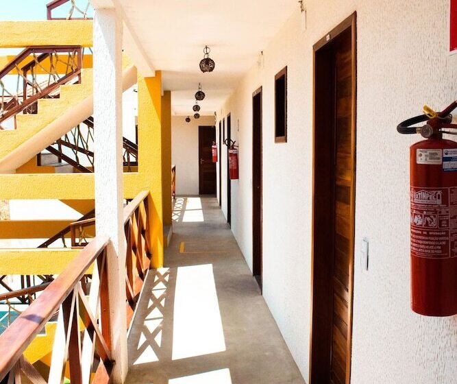 簡易ホテル Pousada Via Do Sol