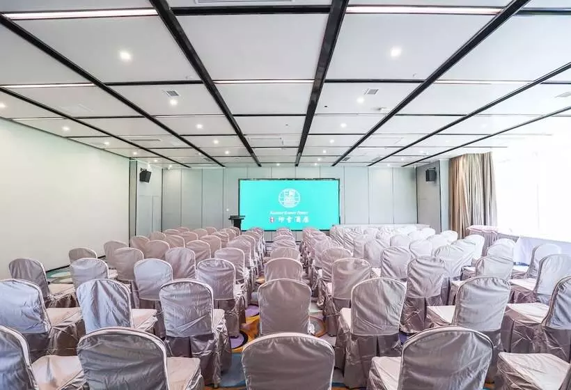 Hotelli Blossom Garden Resort