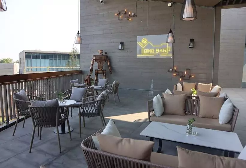 Hotelli Blossom Garden Resort