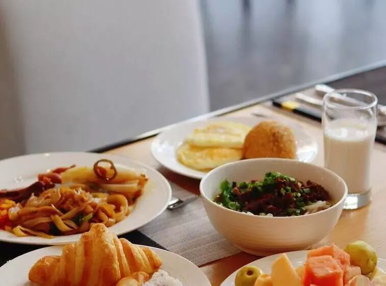 Hotelli Blossom Garden Resort