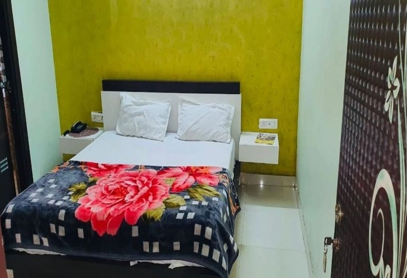 Hotel Blueberry Residency