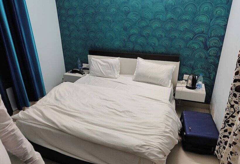 Hotel Blueberry Residency