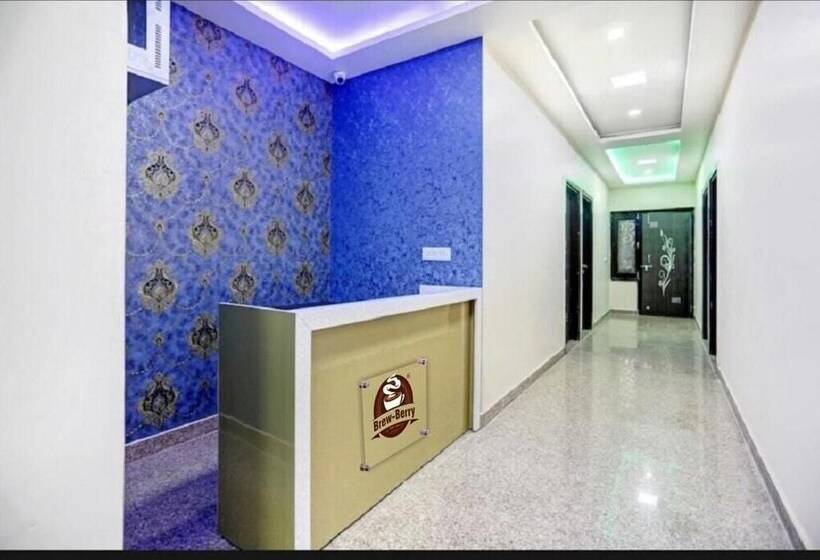 Hotel Blueberry Residency