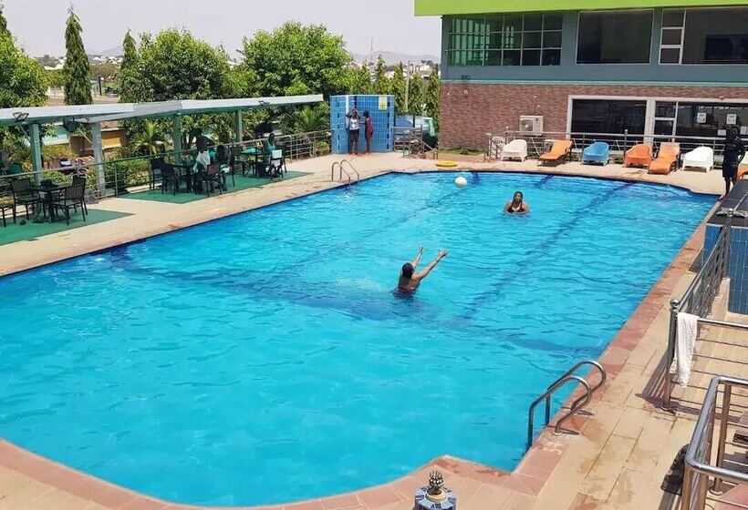 هتل Debbie S Suites And Apartments