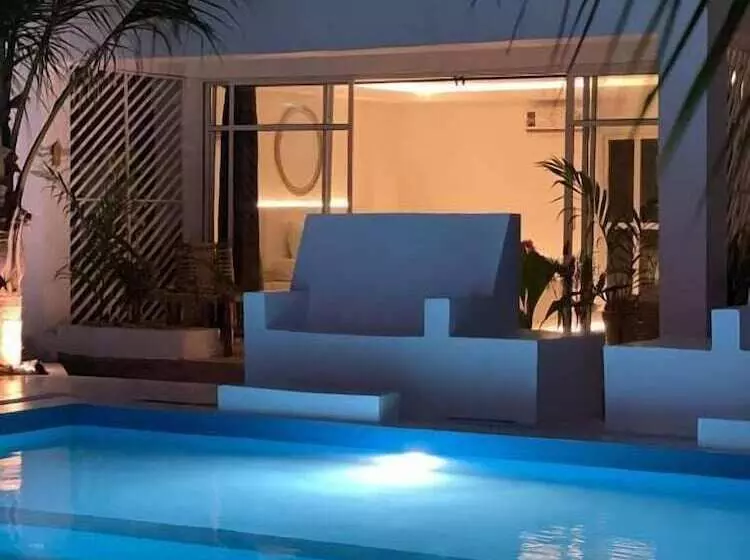 ホテル Imara Boutique