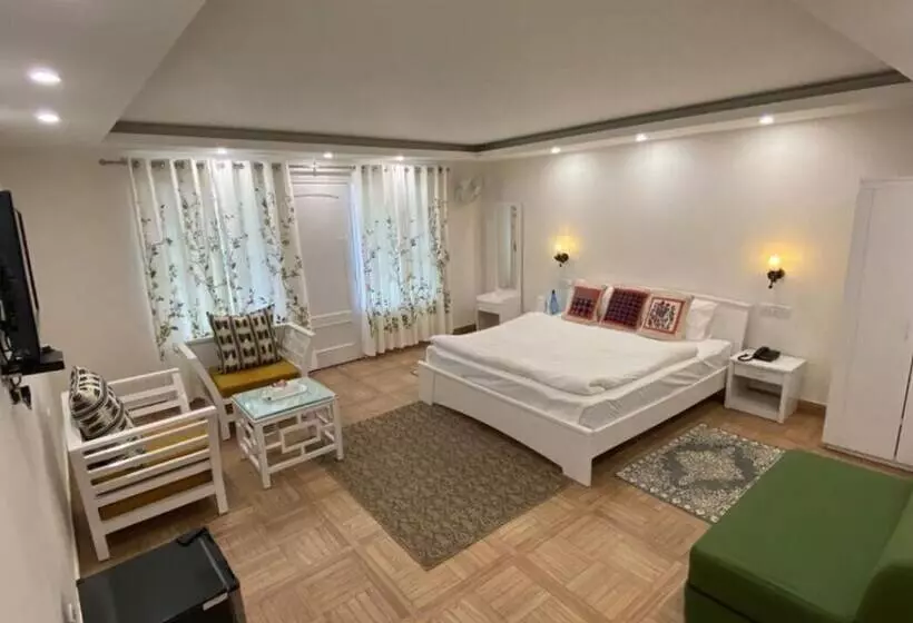 هتل Mango Tree Courtyard Mussoorie