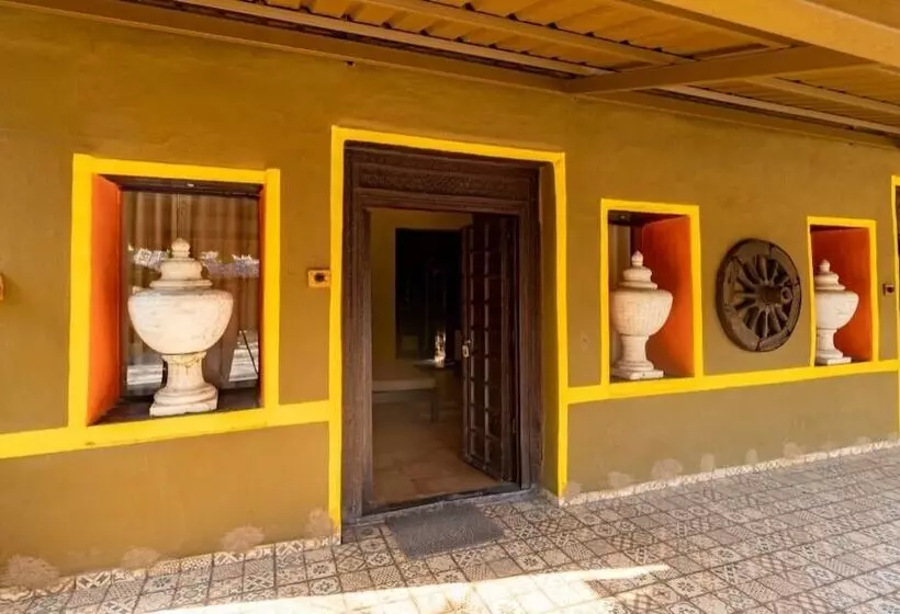 Hotelli Mayur The Karma