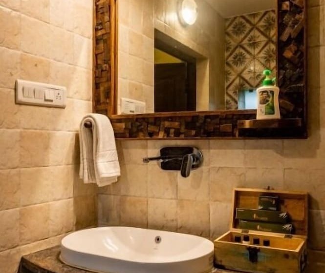 בית מלון כפרי Mayur The Karma