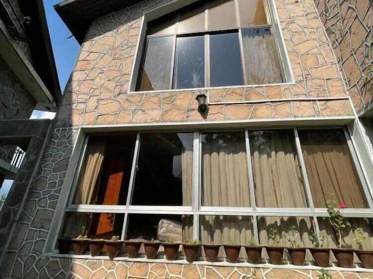 هتل Montaña Villa Murree