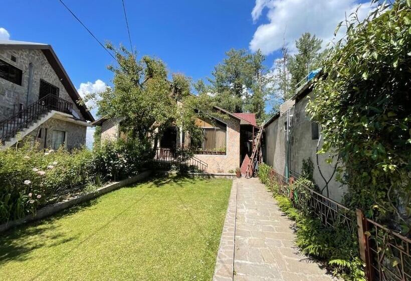 هتل Montaña Villa Murree