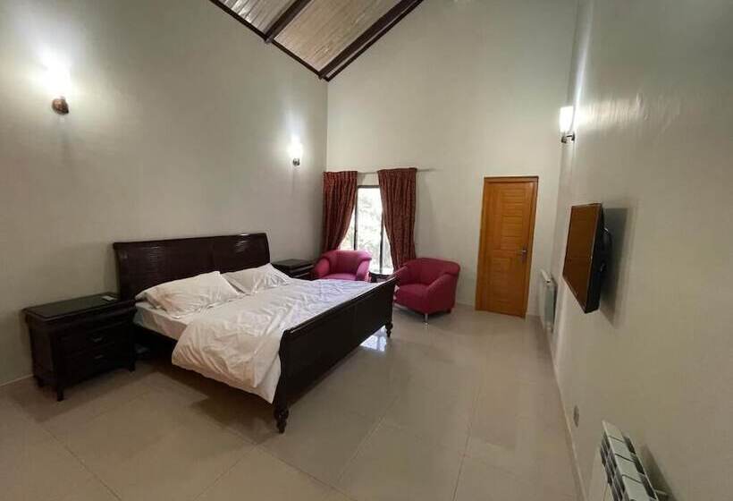 هتل Montaña Villa Murree