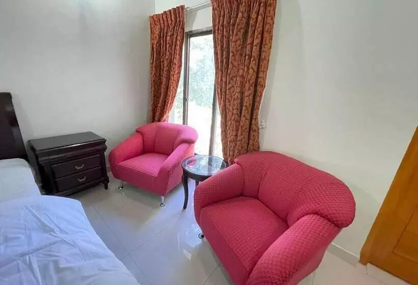 هتل Montaña Villa Murree