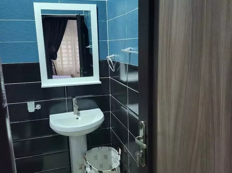 هتل Motraf Court